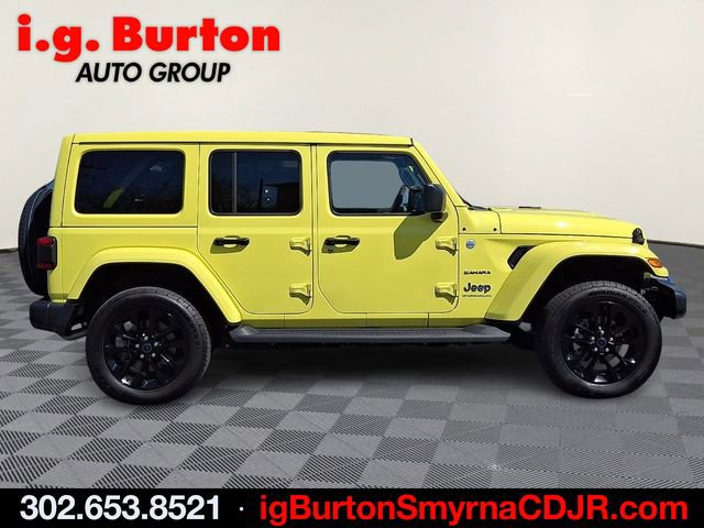 Used 2024 Jeep Wrangler Unlimited Sahara w/ Technology Group image 7