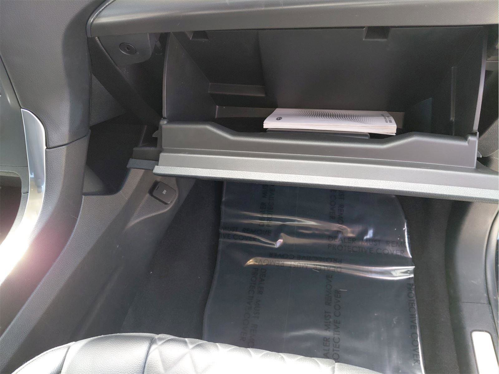 Used 2024 Ford Edge Titanium image 22