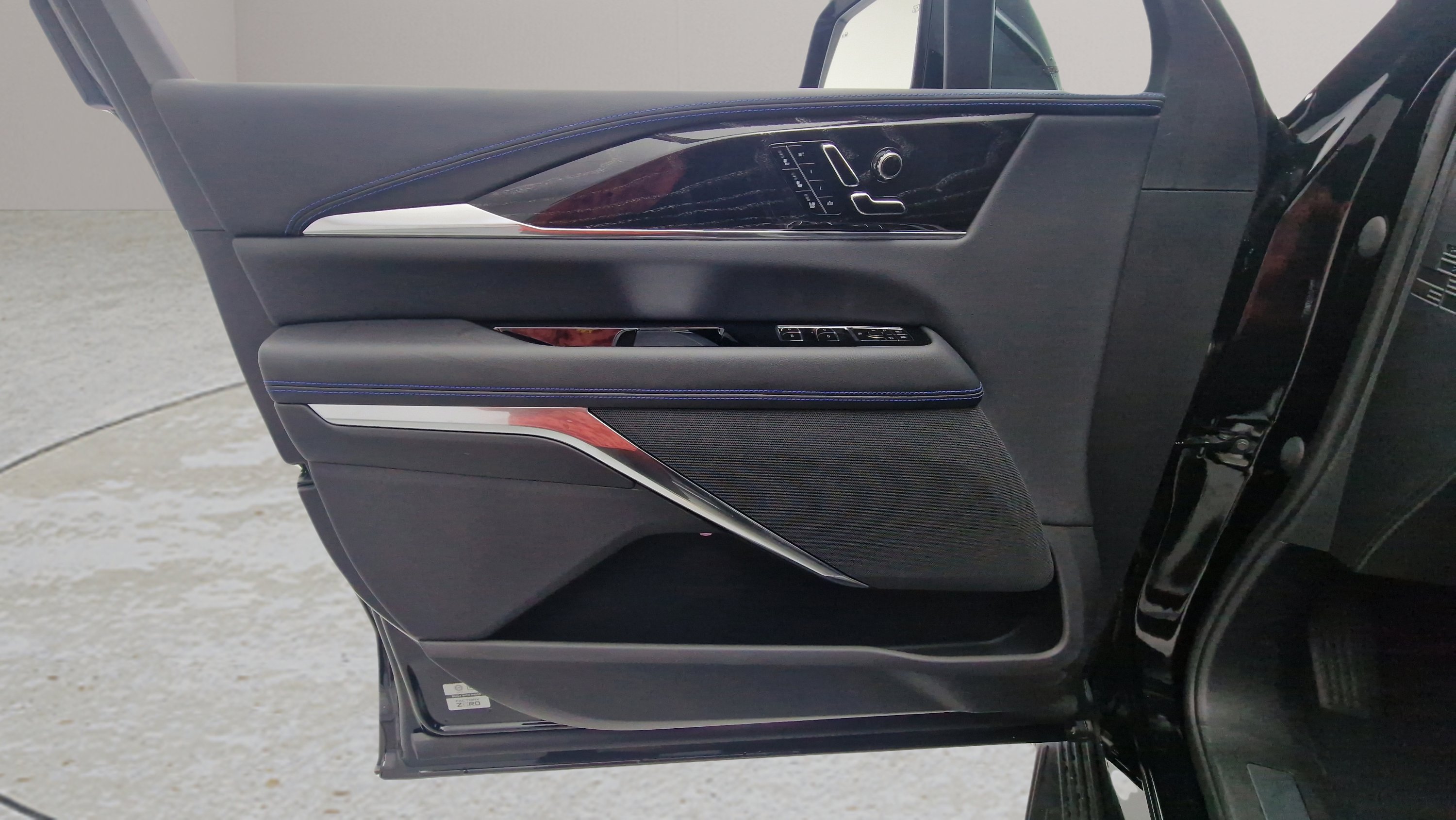 New 2026 Cadillac Escalade IQ Luxury 1 image 12