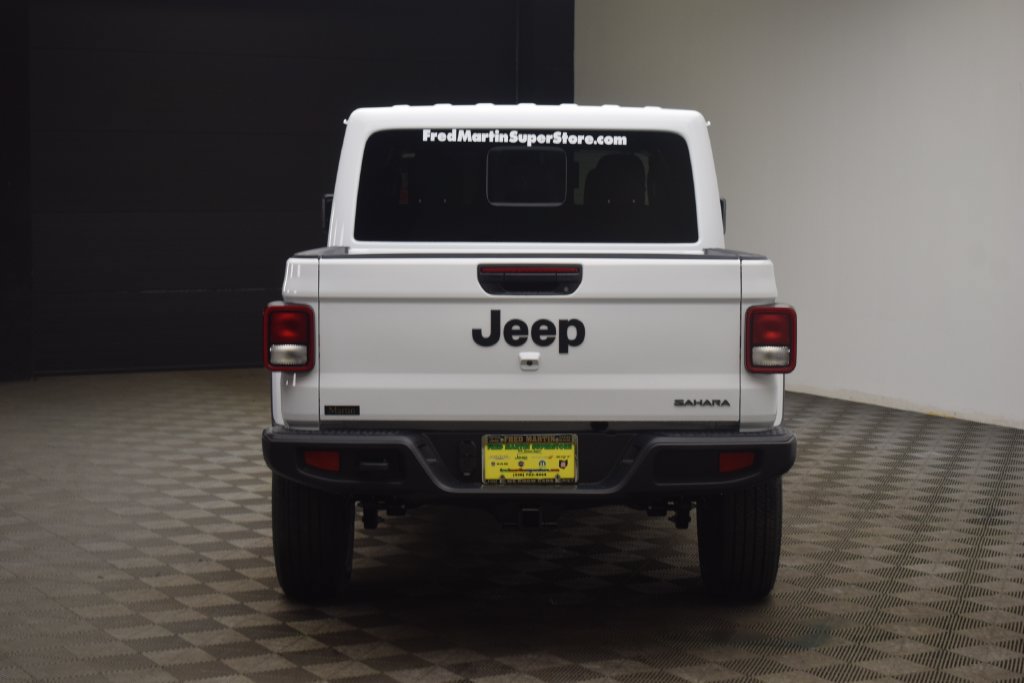New 2026 Jeep Gladiator Sport AWD/4WD image 13