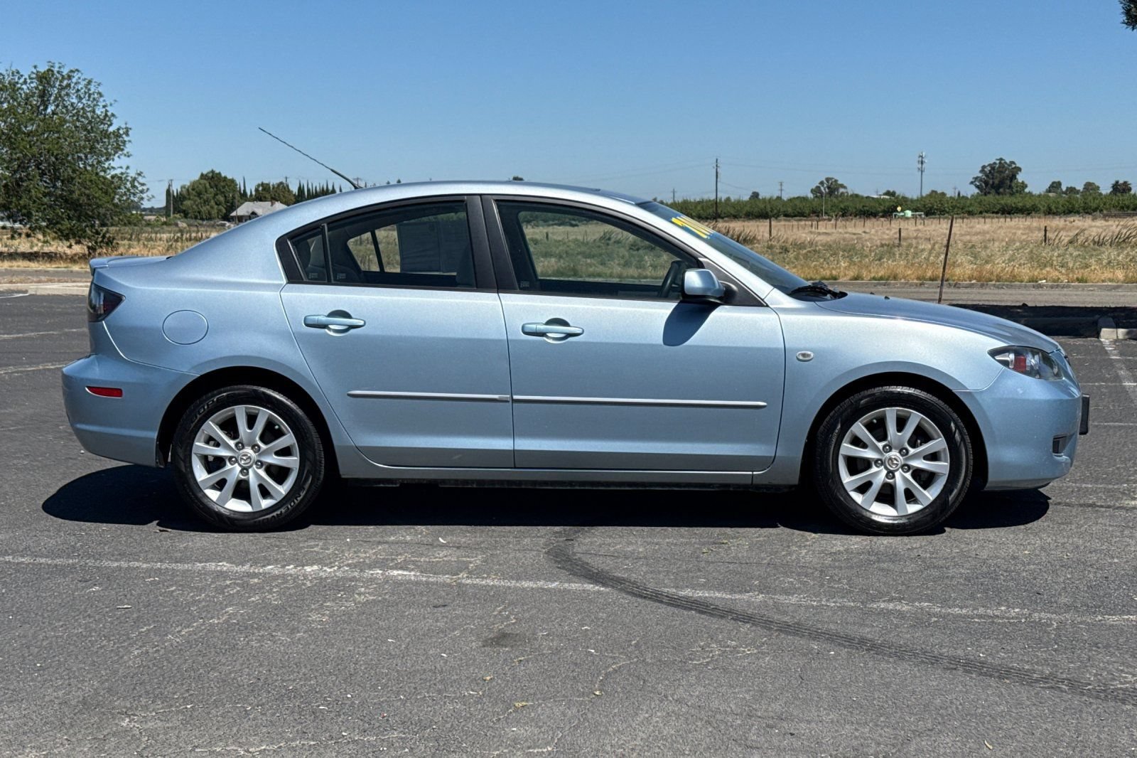 Used 2007 MAZDA MAZDA3 i Touring FWD image 3