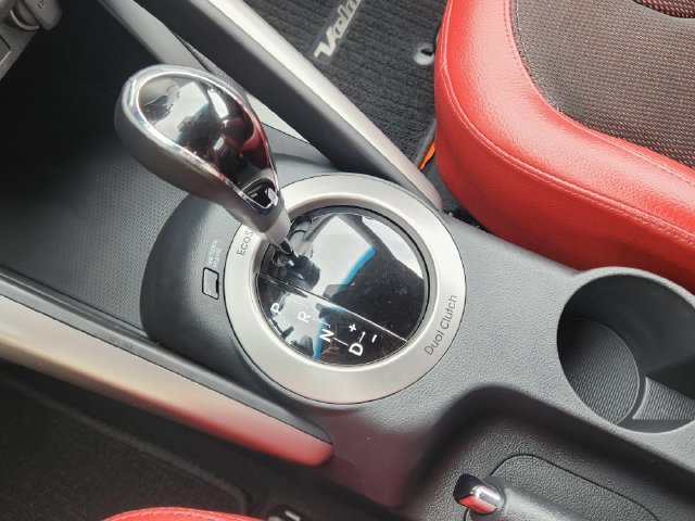Used 2012 Hyundai Veloster w/ Tech Pkg FWD image 18