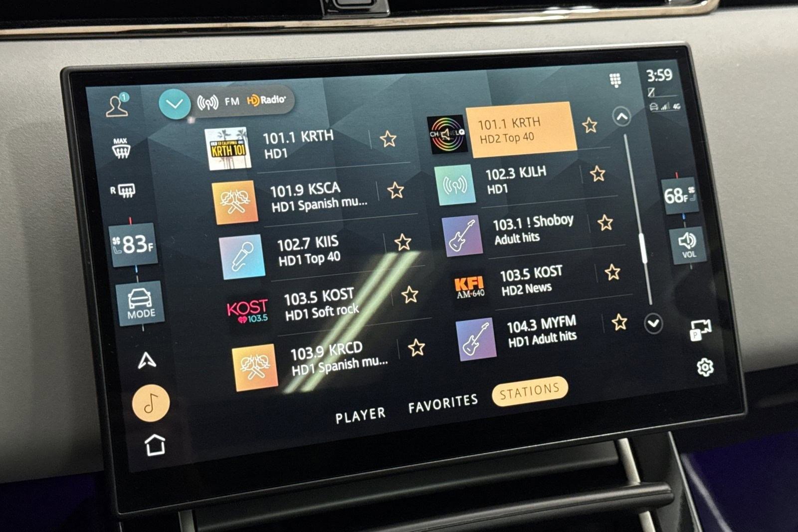 Used 2024 Land Rover Range Rover Evoque Dynamic SE image 25