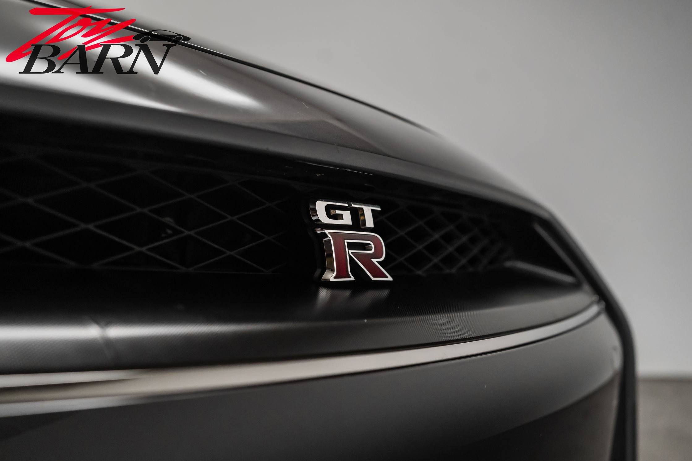 Used 2013 Nissan GT-R Black Edition image 9