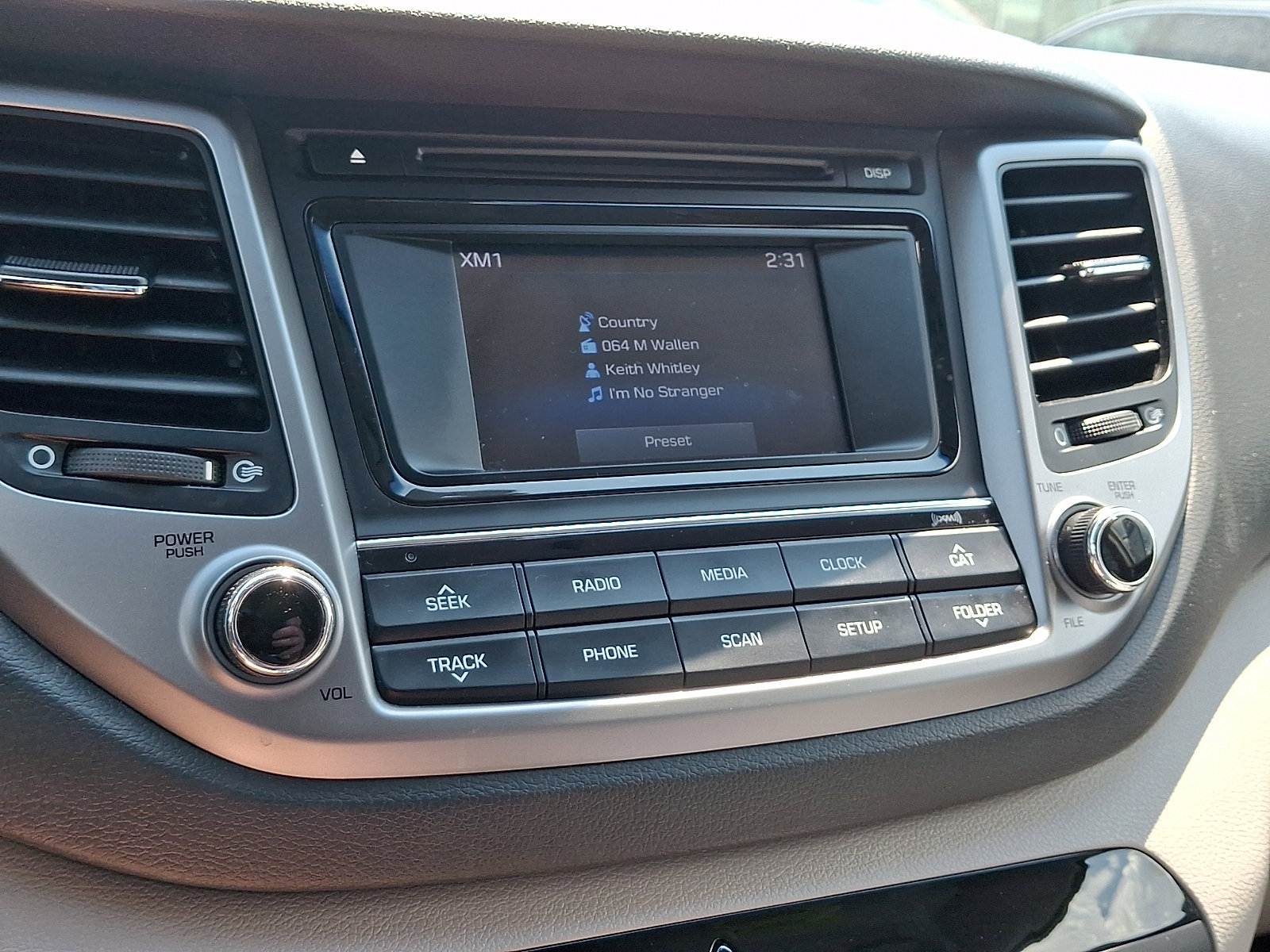 Used 2017 Hyundai Tucson Sport AWD/4WD image 16