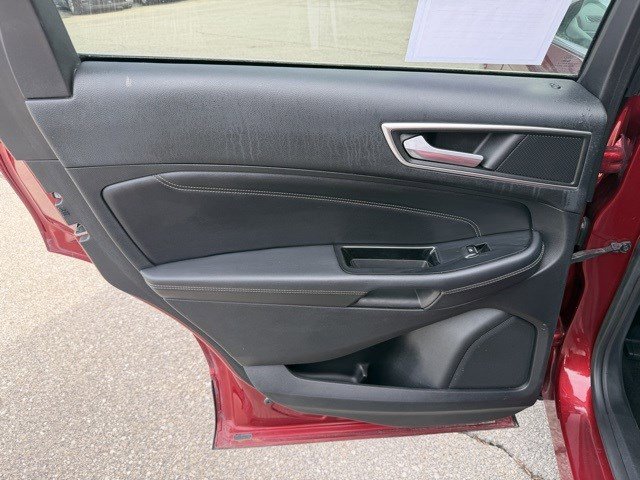Used 2015 Ford Edge Titanium image 13