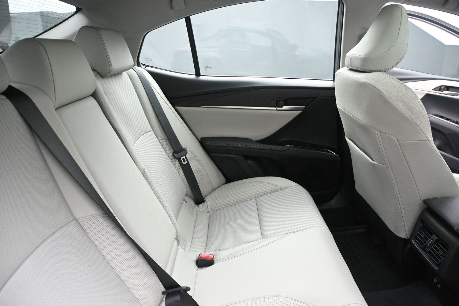 Used 2025 Toyota Camry XLE w/ Premium Plus Package AWD/4WD image 22