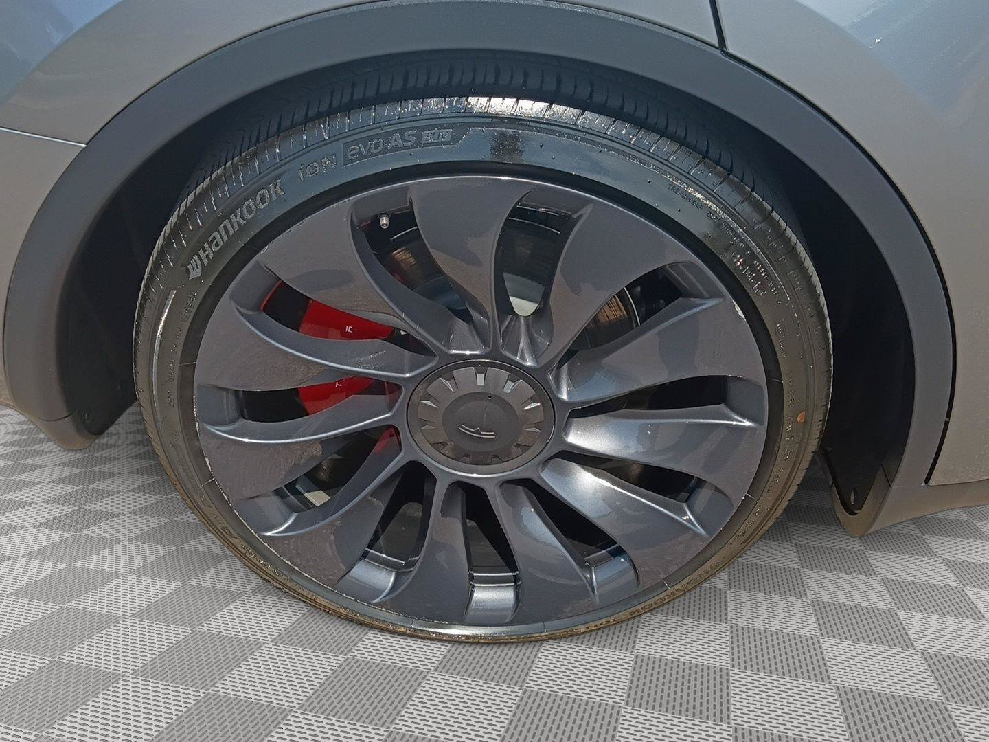Used 2025 Tesla Model Y Performance AWD/4WD image 15