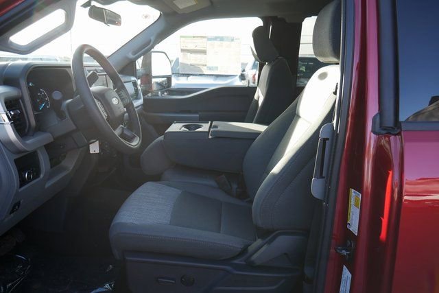 New 2026 Ford F250 XLT w/ FX4 Off-Road Package AWD/4WD image 2