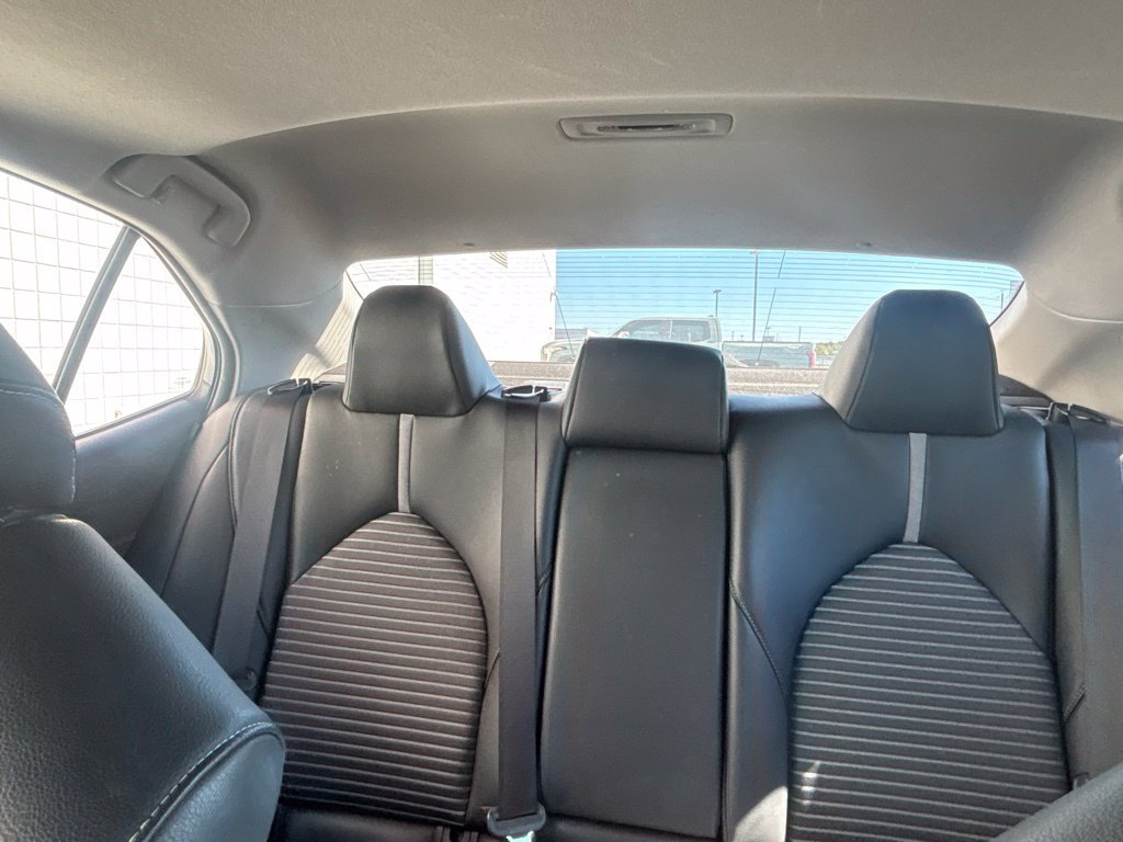 Used 2018 Toyota Camry SE w/ Moonroof Package FWD image 7