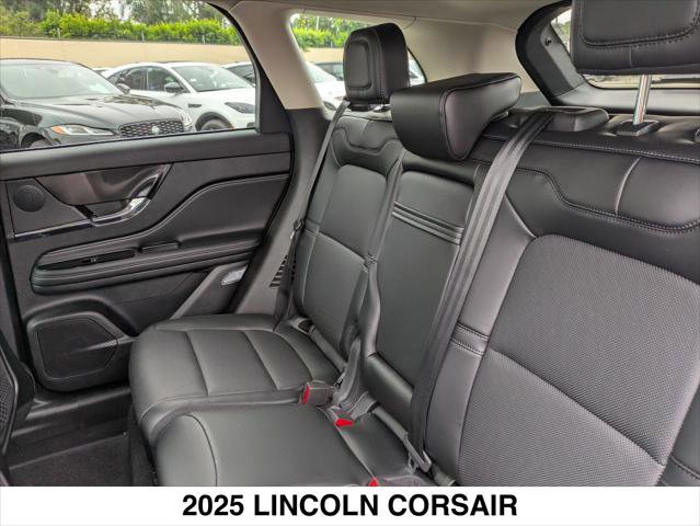 New 2025 Lincoln Corsair FWD w/ Equipment Group 101A image 12
