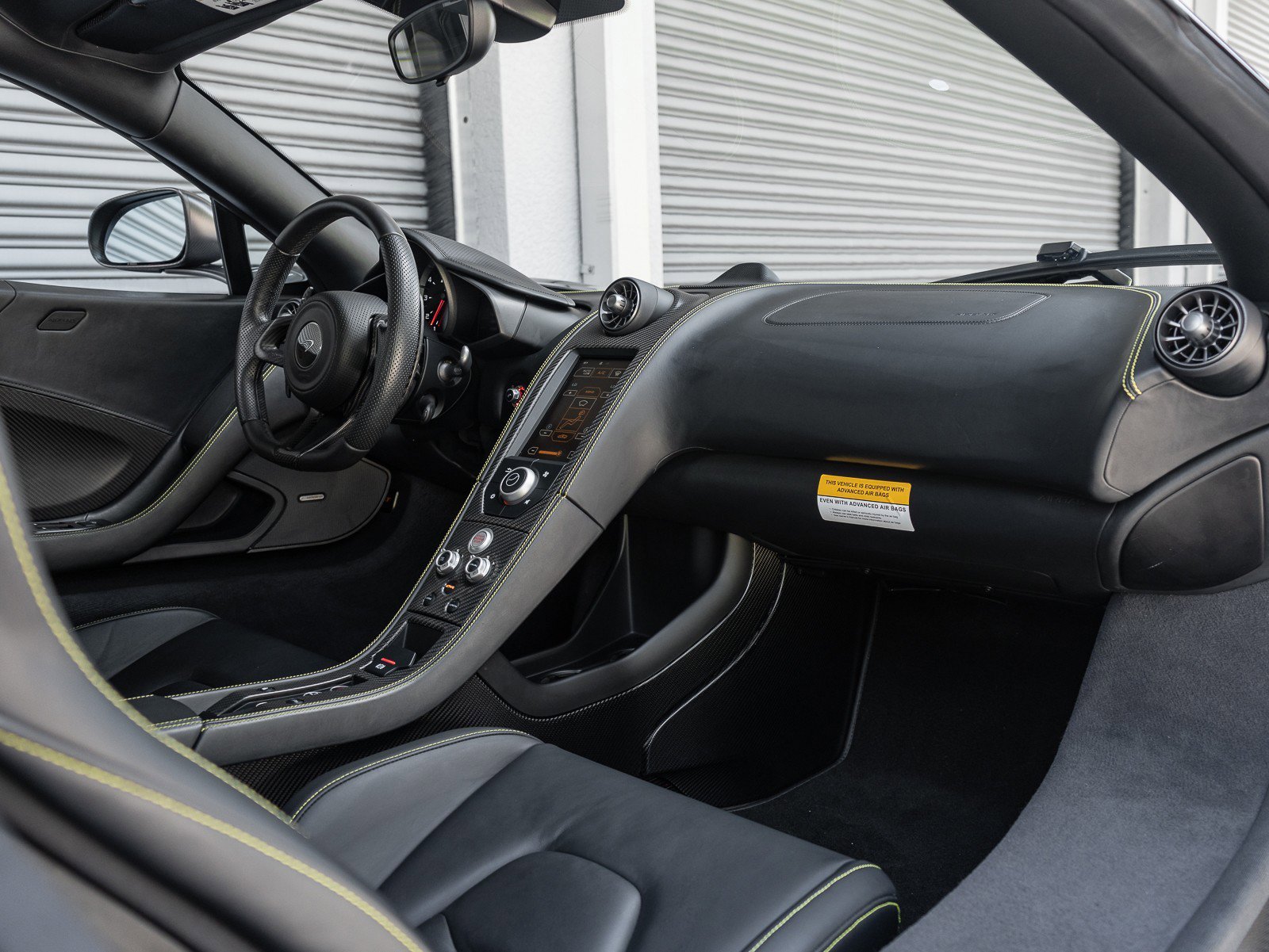 Used 2016 McLaren 675LT Coupe image 2