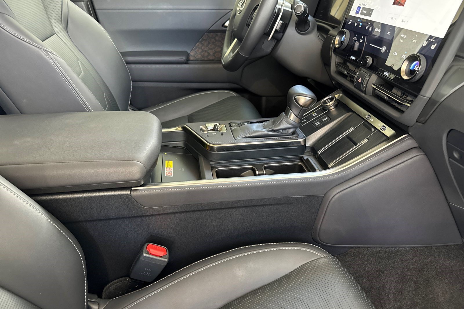 Certified 2024 Lexus GX 550 w/ Accessory Package (Z1) AWD/4WD image 21