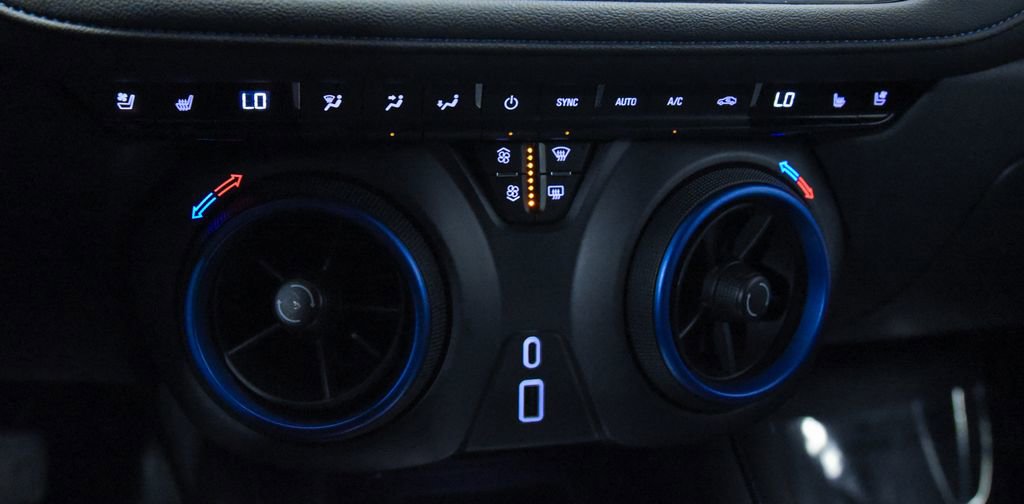 Used 2024 Chevrolet Blazer RS w/ Enhanced Convenience Package FWD image 19