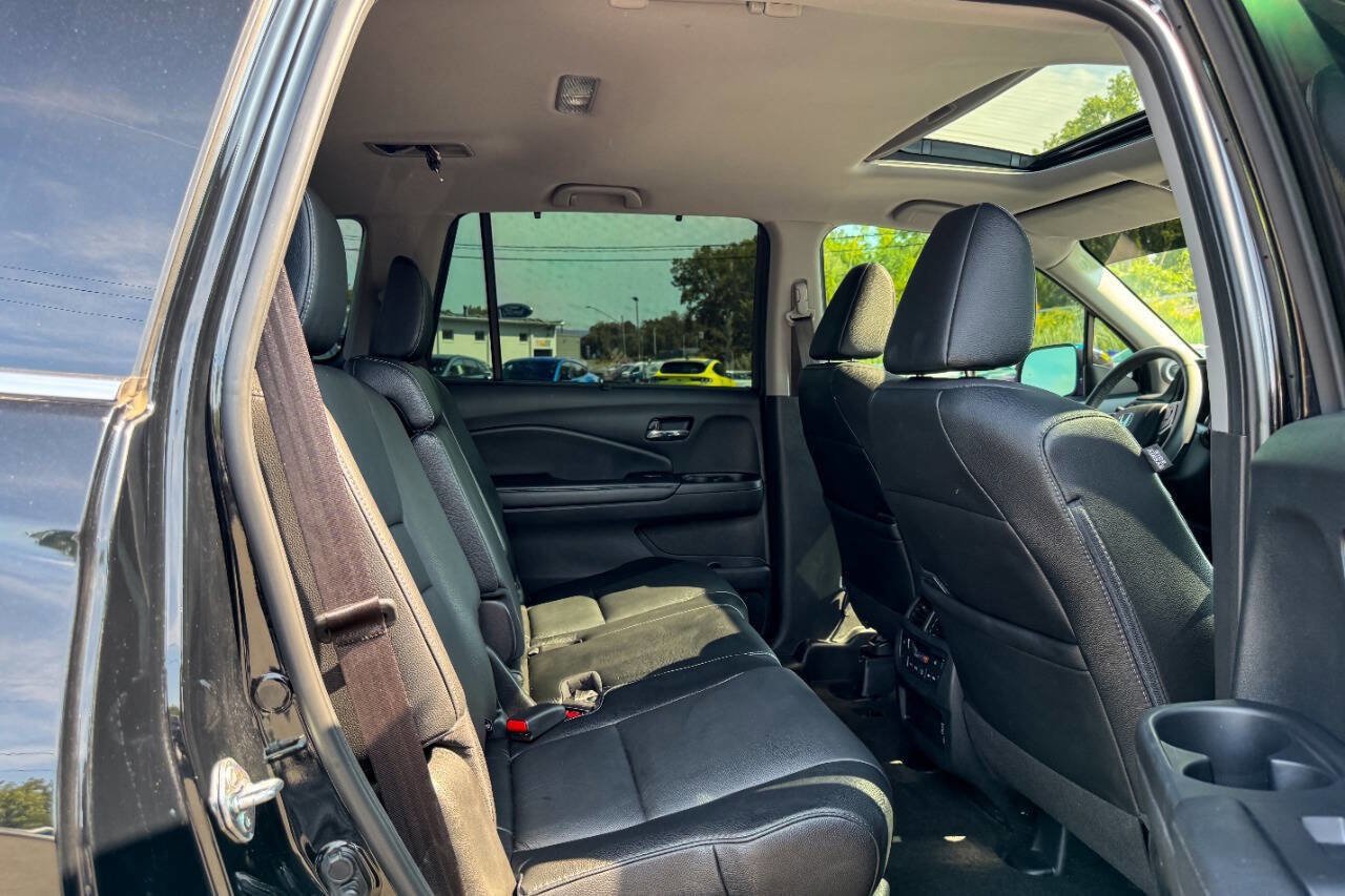 Used 2022 Honda Pilot Black Edition image 11