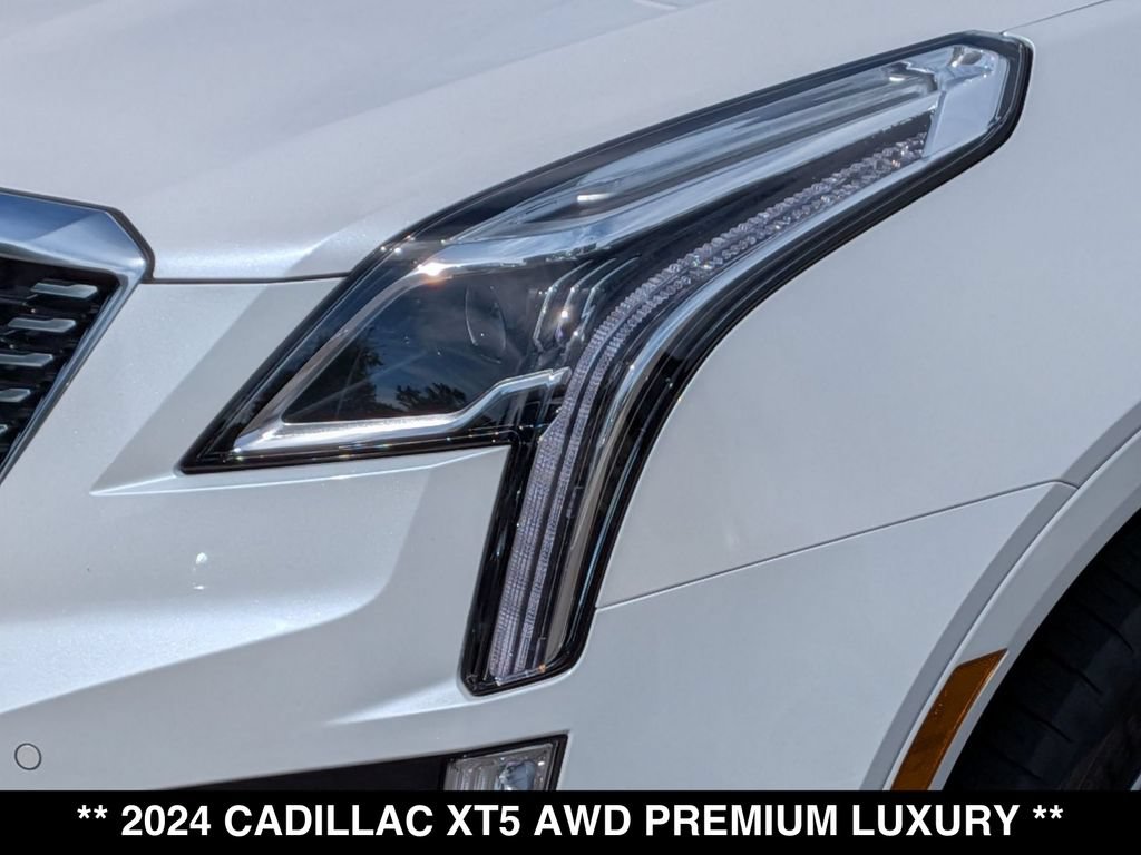 Used 2024 Cadillac XT5 Premium Luxury w/ LPO, Floor Liner Package AWD/4WD image 16