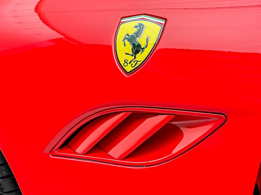Certified 2010 Ferrari California RWD image 34