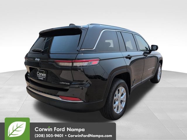 Used 2023 Jeep Grand Cherokee Limited AWD/4WD image 3