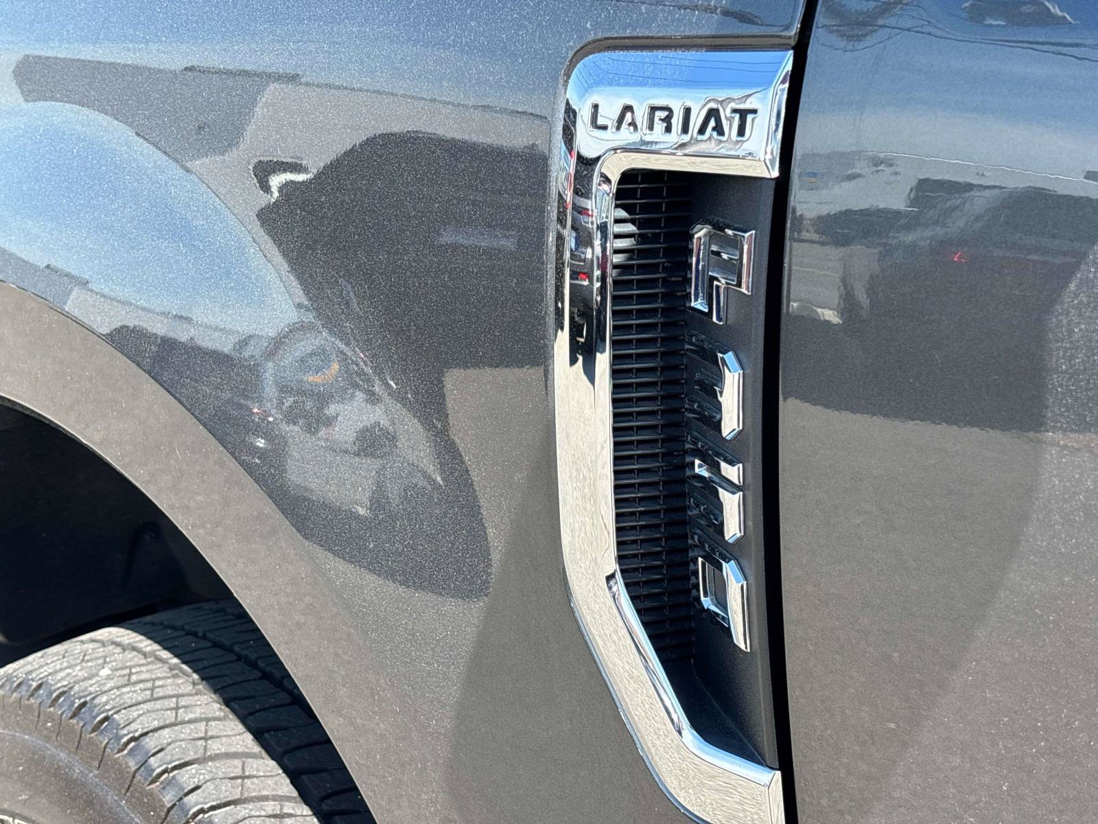 Used 2019 Ford F350 Lariat w/ Lariat Ultimate Package AWD/4WD image 10