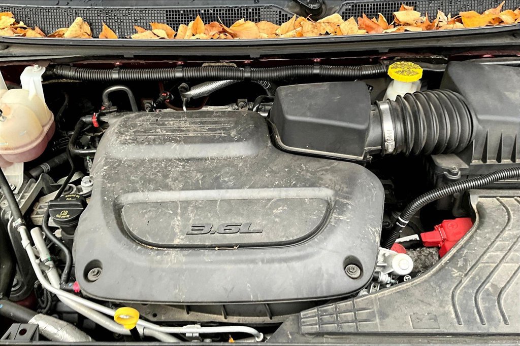 Used 2021 Chrysler Pacifica Touring-L w/ Uconnect Theater Family Group AWD/4WD image 30