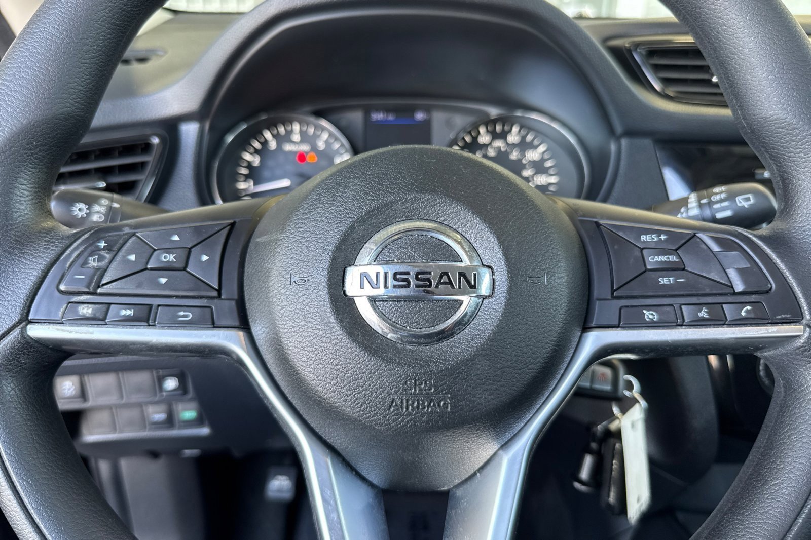 Used 2018 Nissan Rogue S image 21