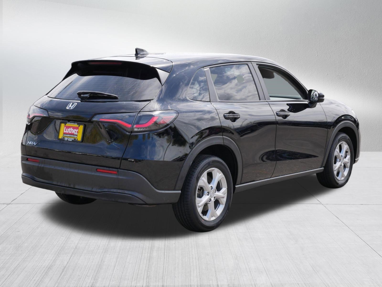 Used 2023 Honda HR-V LX image 7