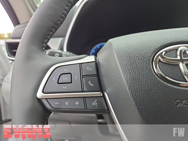 Certified 2025 Toyota Highlander Platinum image 16