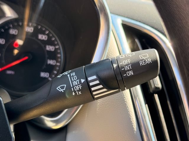 Used 2022 Chevrolet Equinox LT FWD image 16