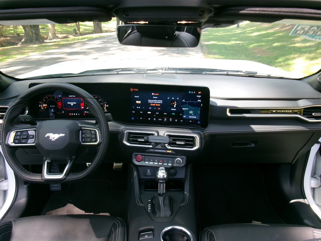 Used 2025 Ford Mustang Premium RWD image 15