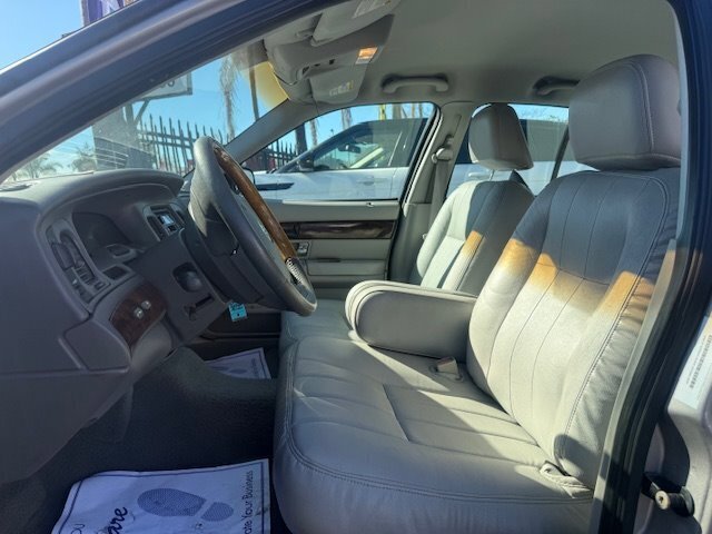Used 2005 Mercury Grand Marquis LS image 4