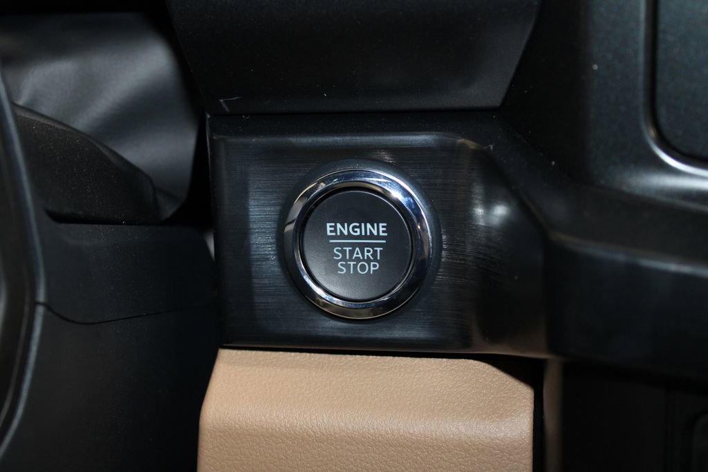 New 2026 Ford F250 Lariat w/ Chrome Package image 53