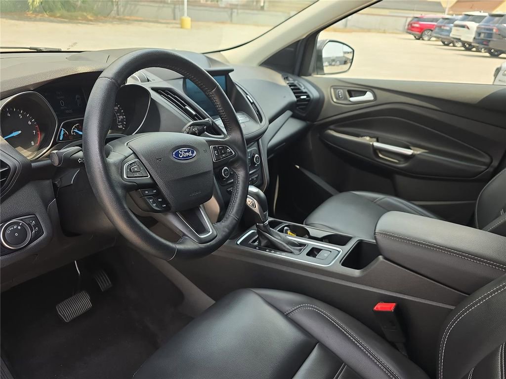 Used 2019 Ford Escape SEL image 17