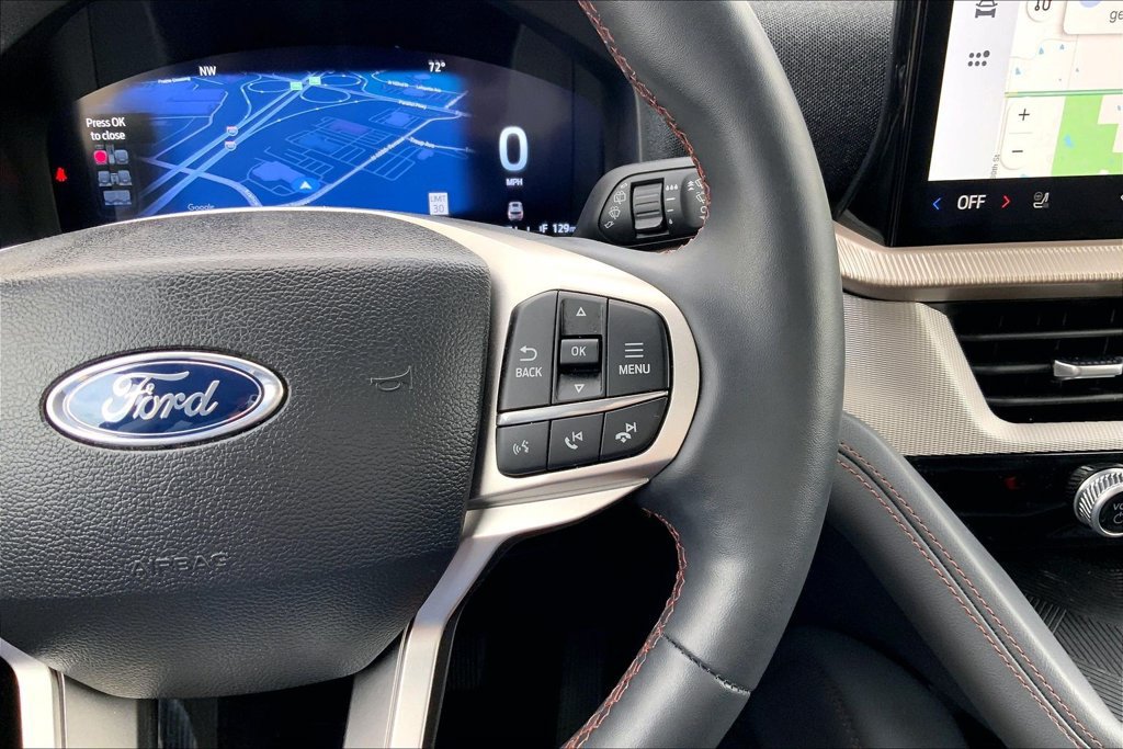 Used 2025 Ford Explorer Active w/ Active Comfort Package AWD/4WD image 17