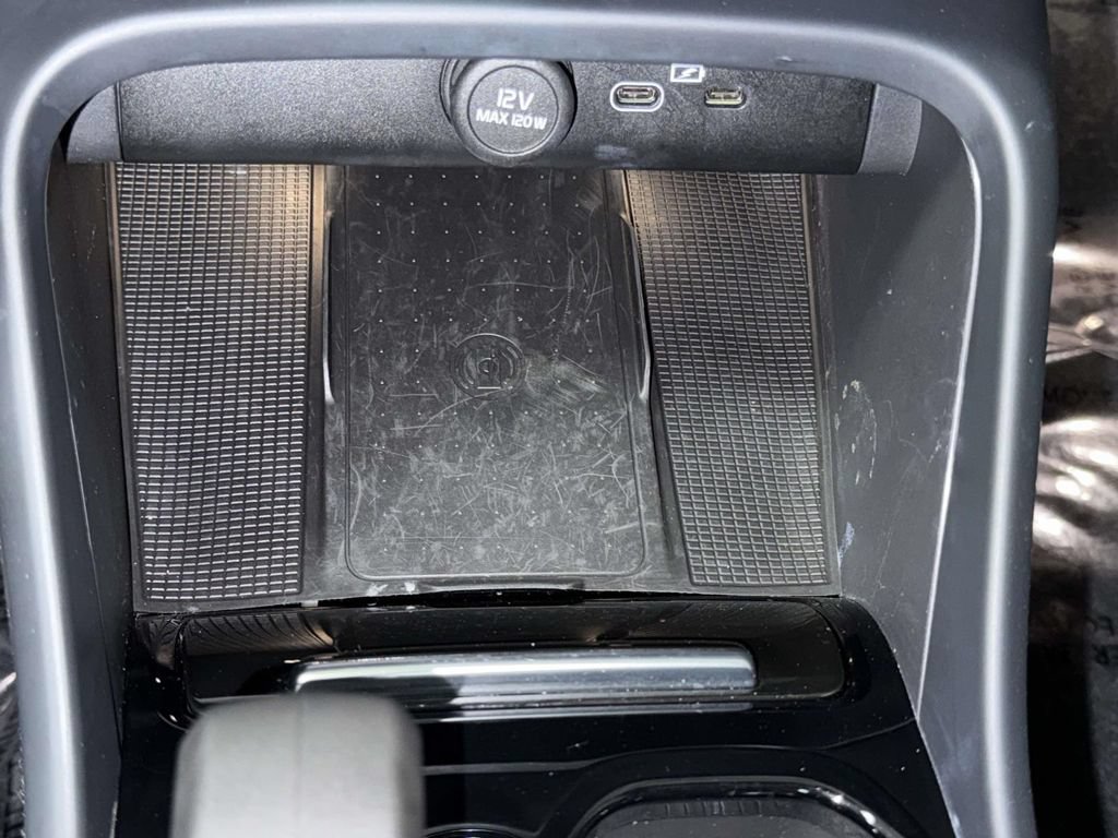 Used 2024 Volvo XC40 Recharge Ultimate w/ Protection Package Premier AWD/4WD image 24