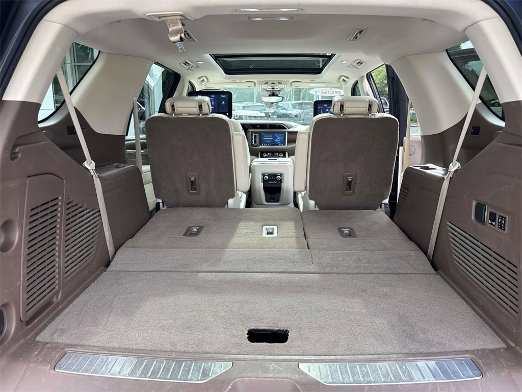 Used 2021 GMC Yukon Denali w/ Denali Ultimate Package image 18