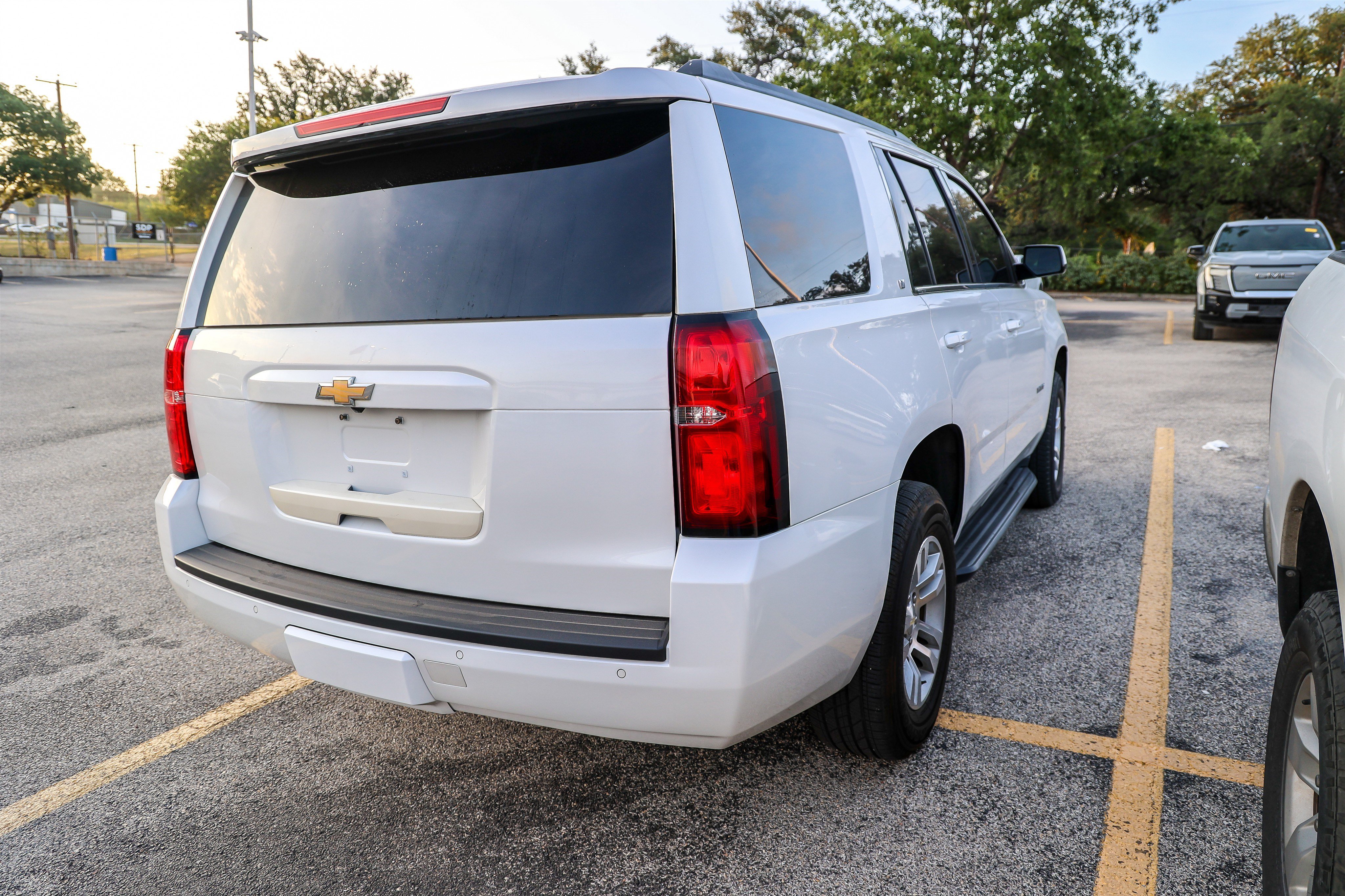 Used 2018 Chevrolet Tahoe LT AWD/4WD image 8