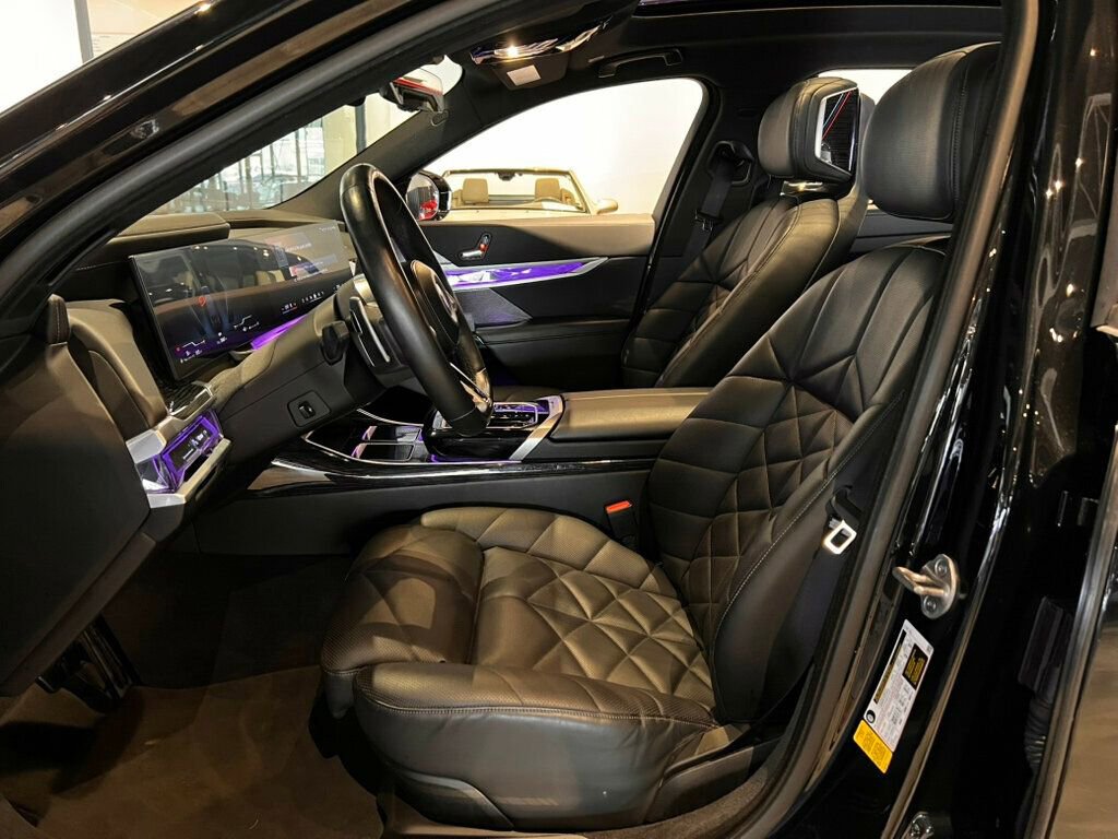 Used 2023 BMW 740i w/ Parking Assistance Package image 16