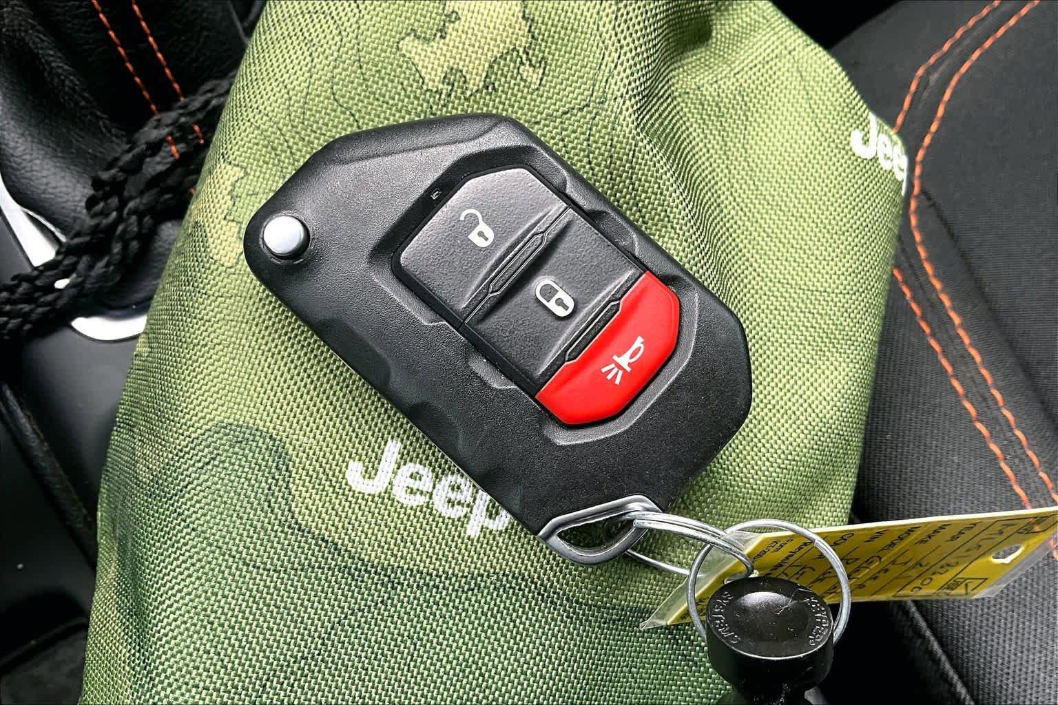 Used 2021 Jeep Gladiator Mojave AWD/4WD image 15