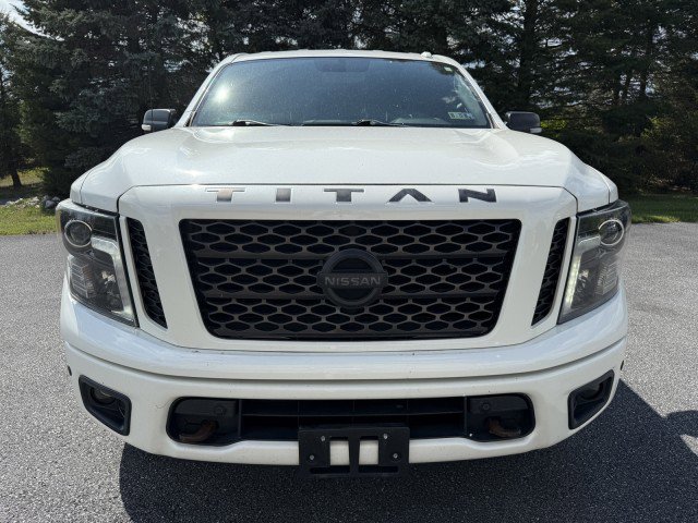 Used 2018 Nissan Titan SL w/ Midnight Edition image 33