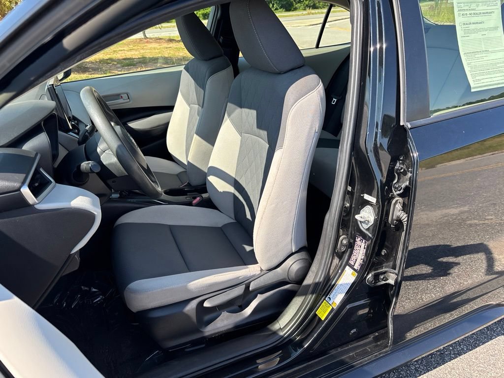 Used 2023 Toyota Corolla LE FWD image 32