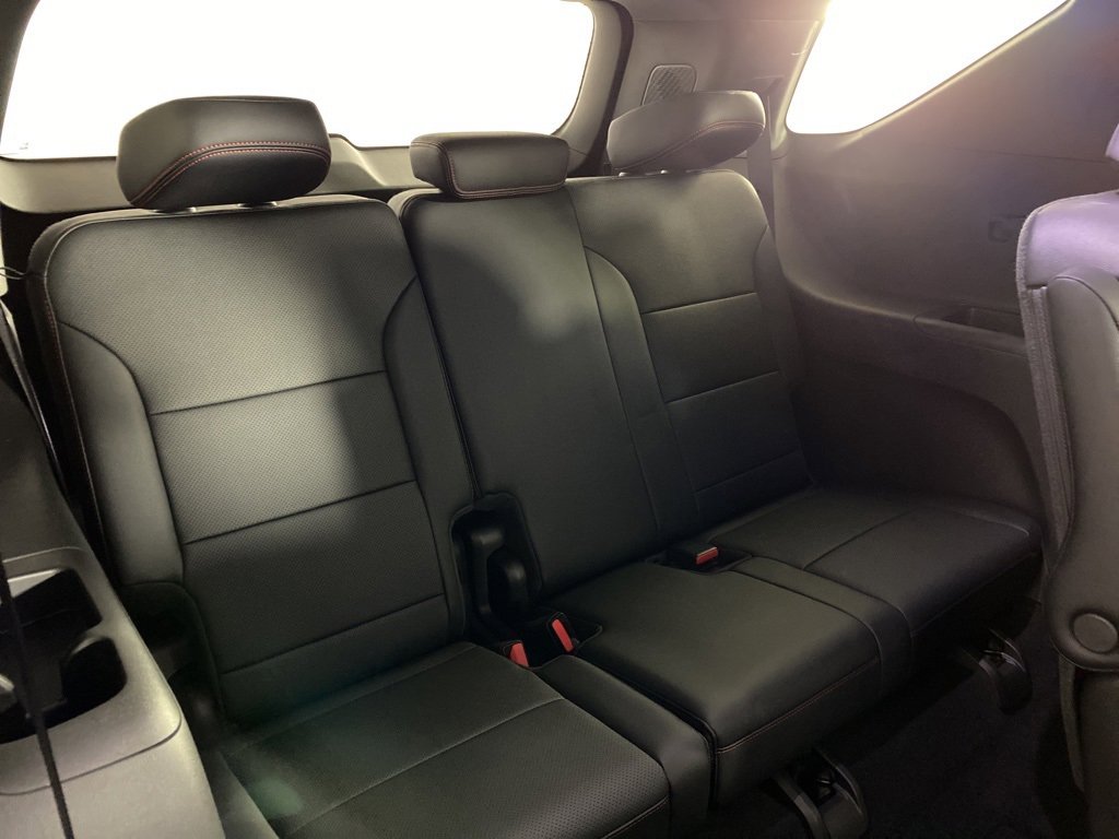 Used 2025 Chevrolet Traverse Z71 w/ Driver Confidence Package image 24