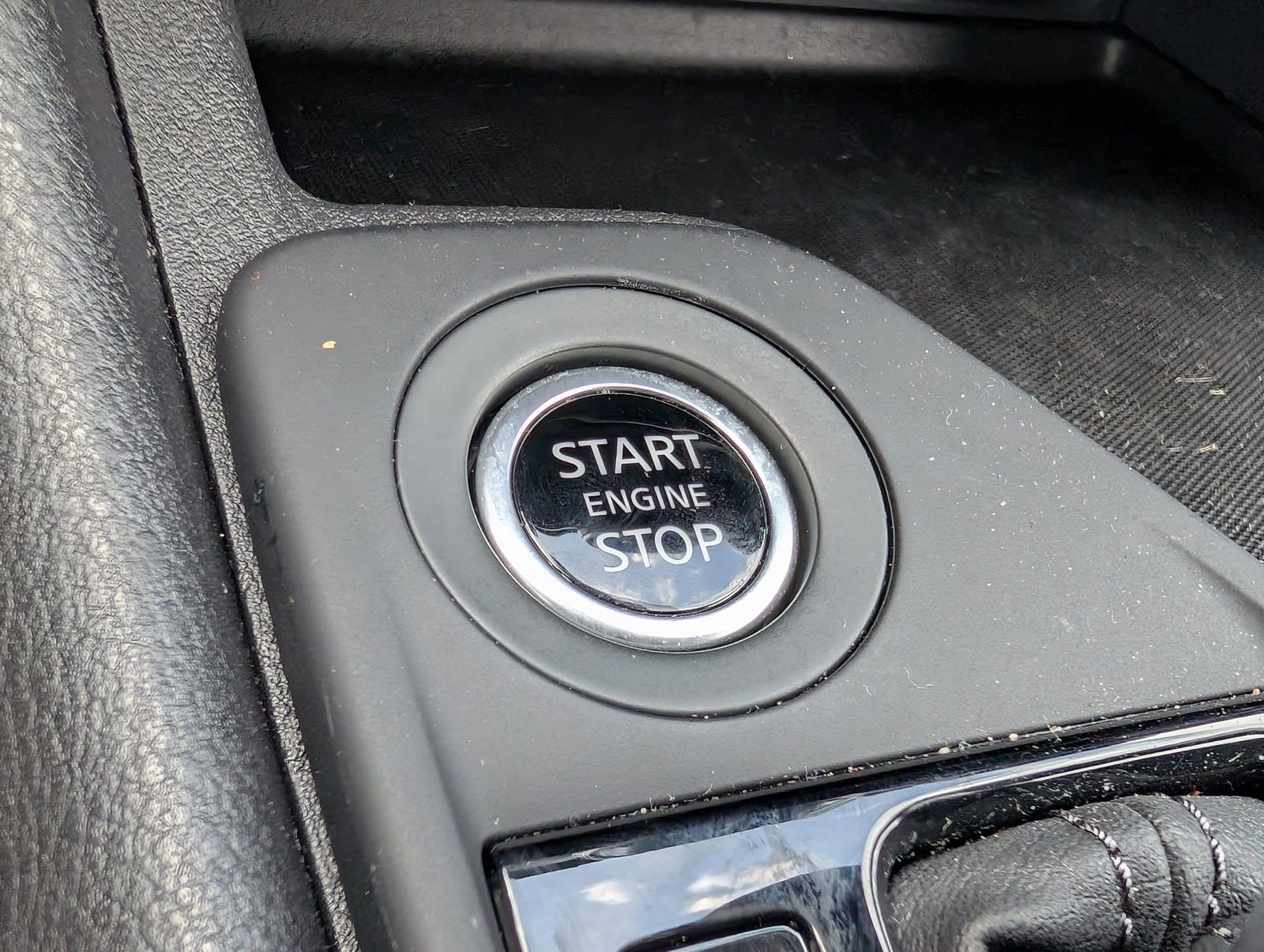 Used 2025 Nissan Sentra S FWD image 19