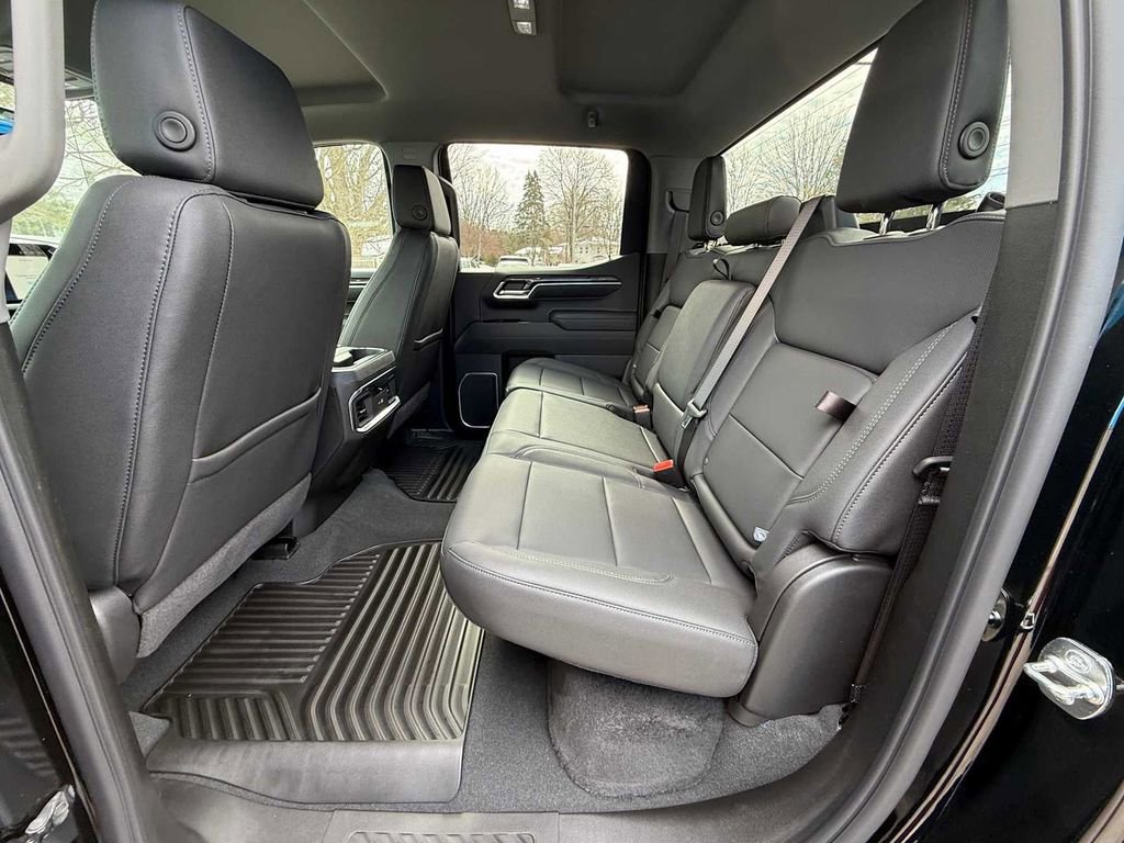 New 2026 Chevrolet Silverado 1500 LTZ w/ Z71 Off-Road Package AWD/4WD image 24