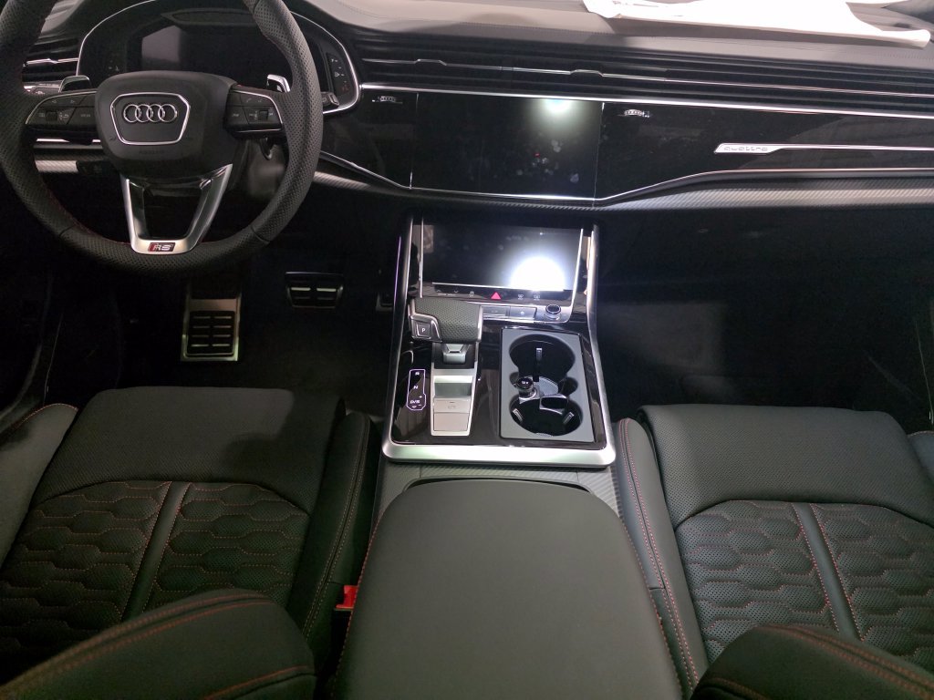 New 2027 Audi RS Q8 performance AWD/4WD image 14