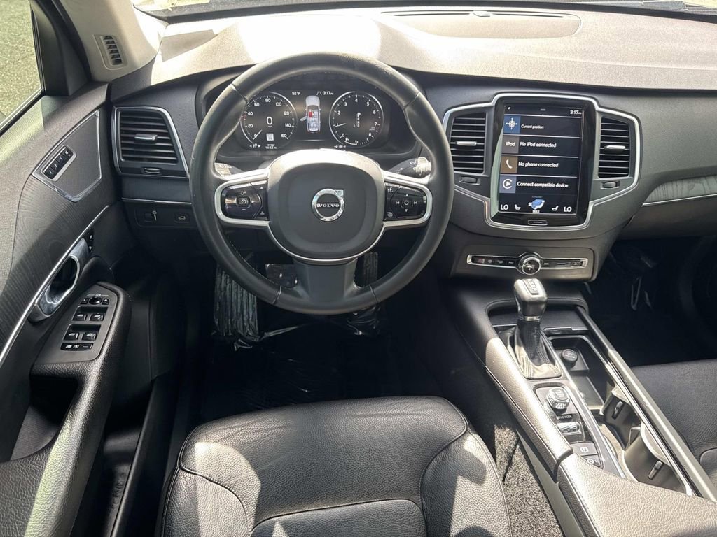 Used 2020 Volvo XC90 T6 Momentum image 9