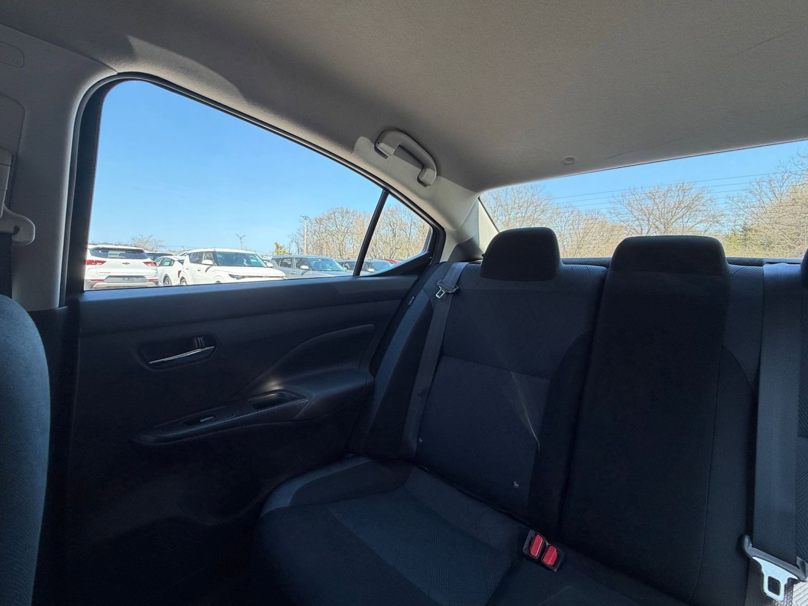 Used 2025 Nissan Versa SV FWD image 37