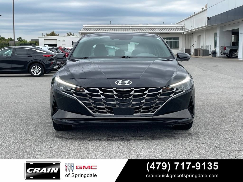 Used 2021 Hyundai Elantra SEL w/ Convenience + Premium Package FWD image 2