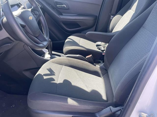 Used 2022 Chevrolet Trax LS AWD/4WD image 14