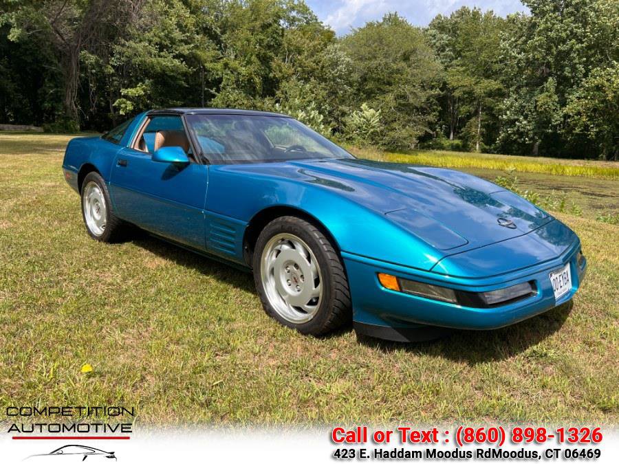 Used 1992 Chevrolet Corvette Coupe image 3