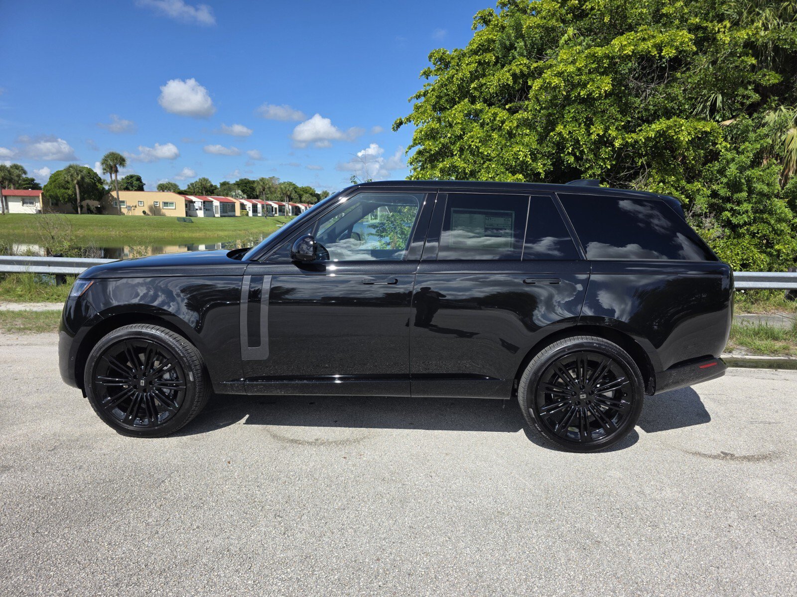 New 2027 Land Rover Range Rover SE AWD/4WD image 7